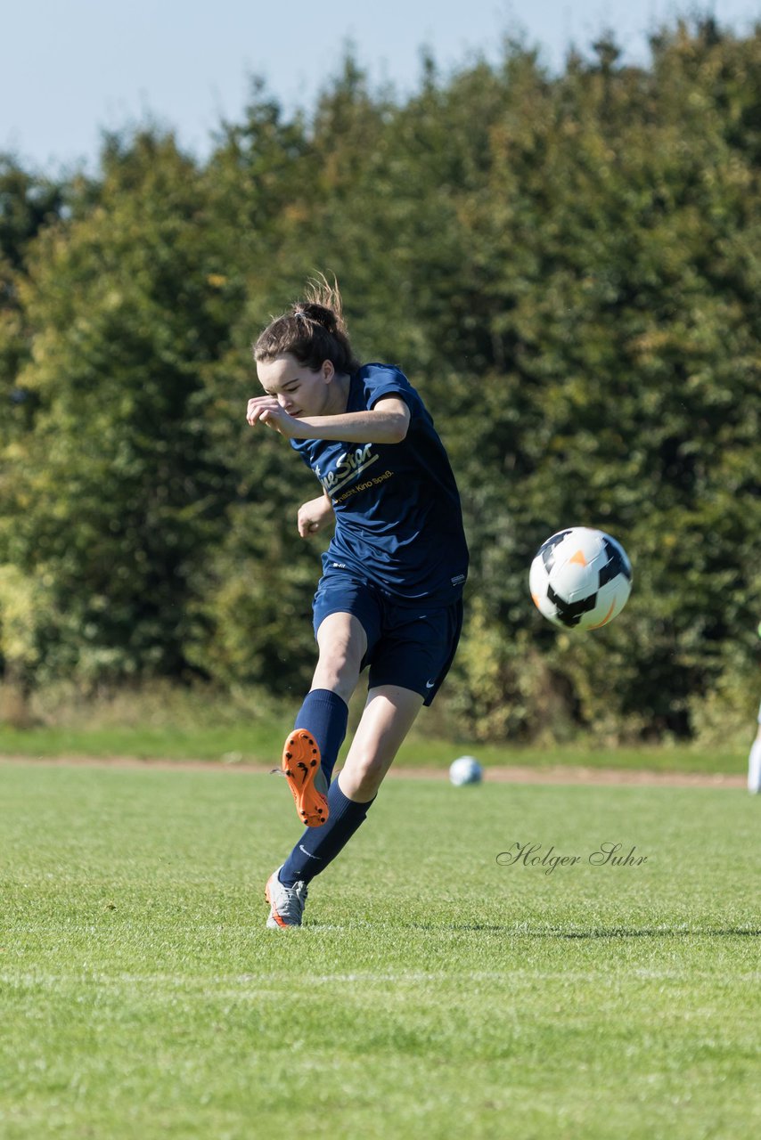 Bild 95 - B-Juniorinnen Krummesser SV - SV Henstedt Ulzburg : Ergebnis: 0:3